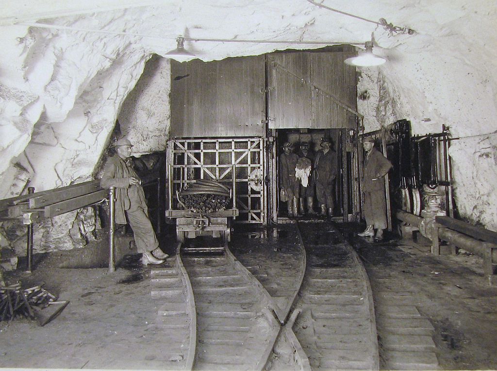 Upper Peninsula Shaft and Mine buildings