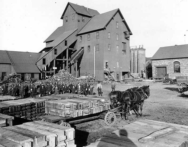 © MTU Archives 00090